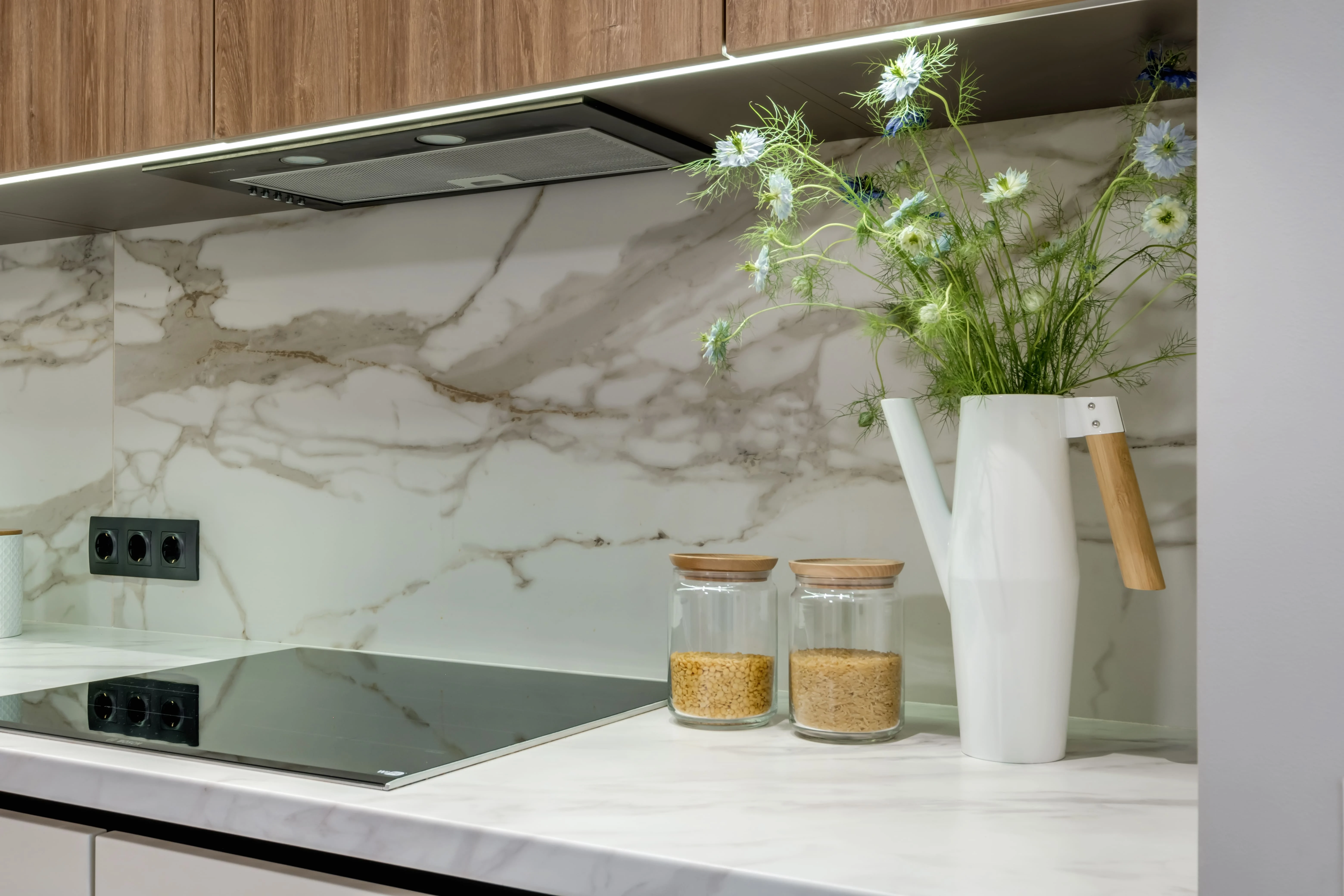 What Are Decorative Acrylic Sheets? A Complete Guide to Acrylic Sheet Design & Uses